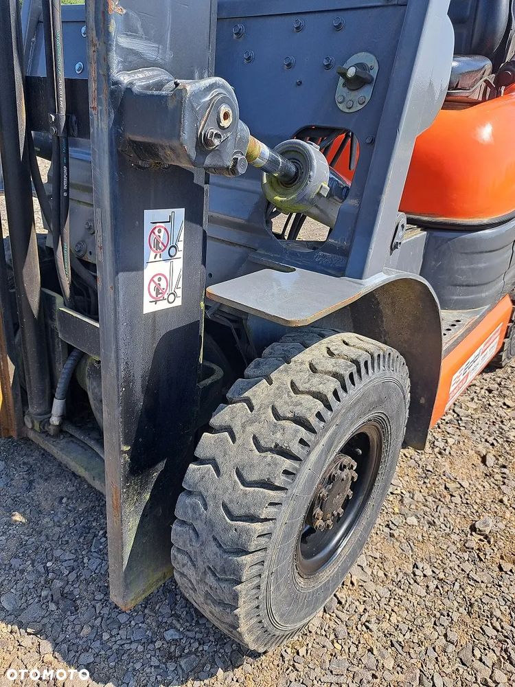 Toyota 6FG15 - 13