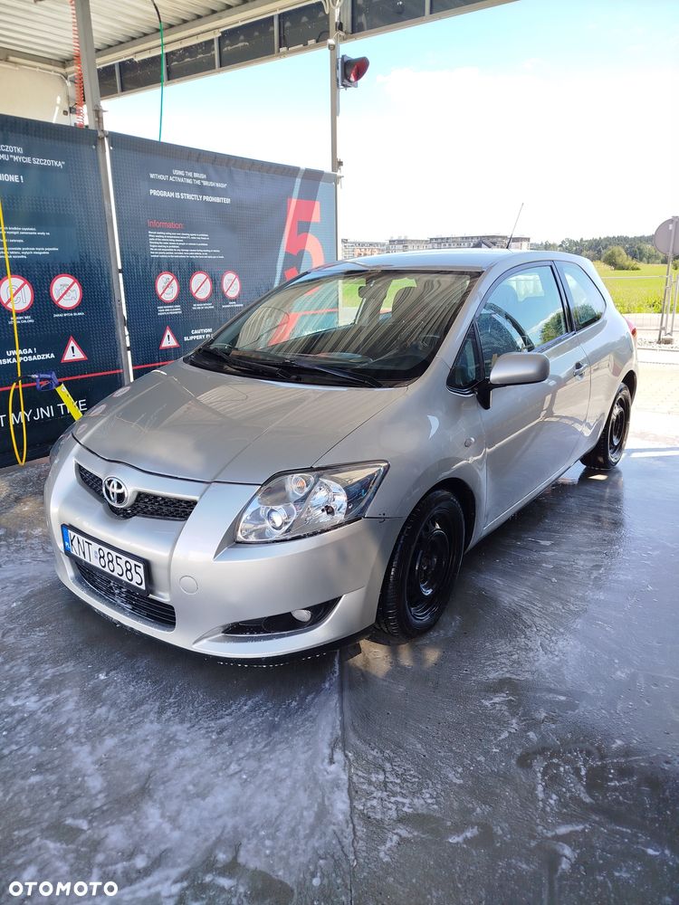 Toyota Auris - 1