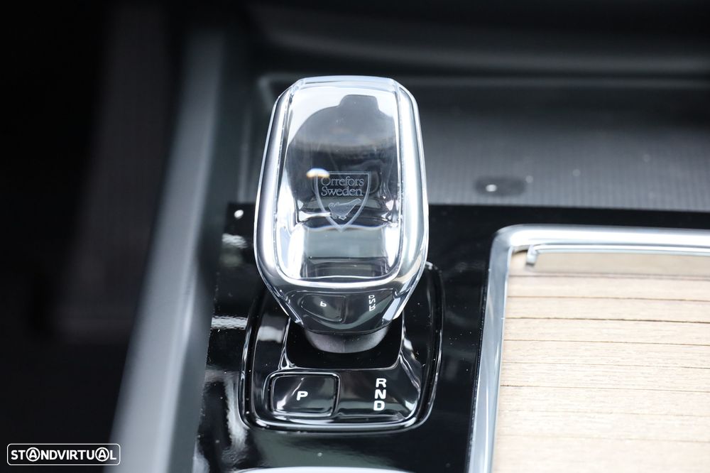 Volvo XC 60 2.0 T6 PHEV Plus Dark AWD - 30