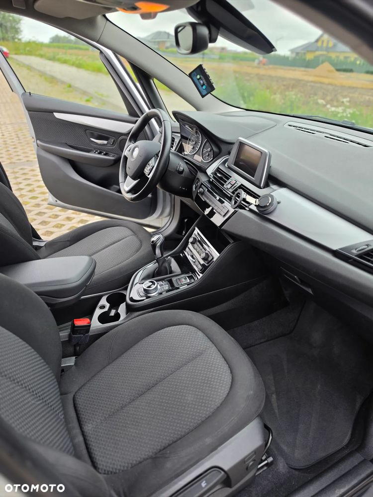 BMW Seria 2 218d Advantage - 7