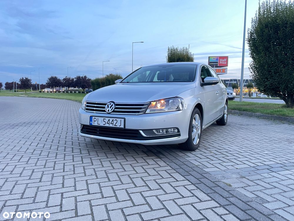 Volkswagen Passat - 2