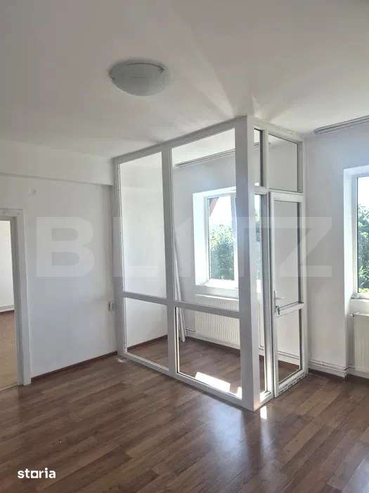 Apartament 2 camere – Centru Civic-excelent pentru locuit sau inves — fotografia 1