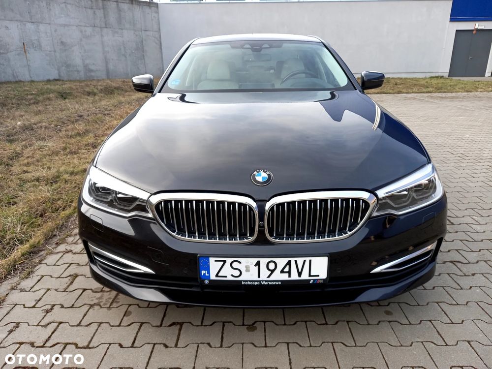 BMW Seria 5 530i xDrive Luxury Line - 26