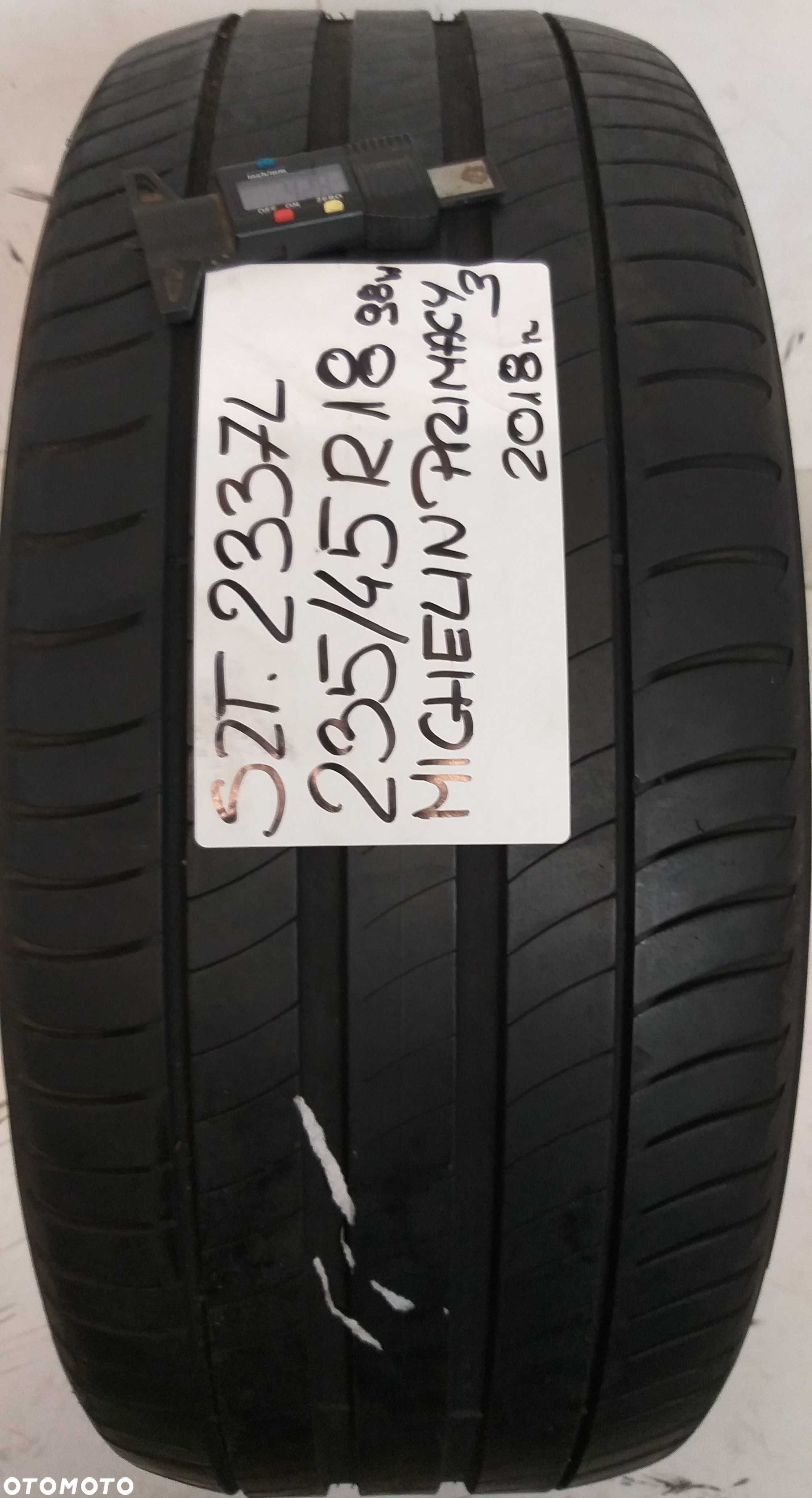 Szt 2337L Sztuka 235/45R18 98W Michelin Primacy3 2018rok - 1