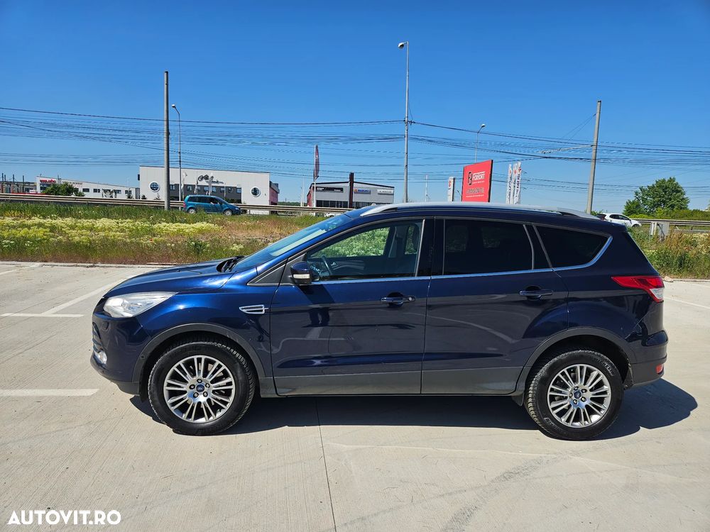 Ford Kuga 2.0 TDCi Powershift 4WD Titanium - 4