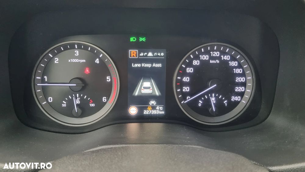 Hyundai Tucson 2.0 CRDI 4WD 6AT Premium+ Design Pack - 26