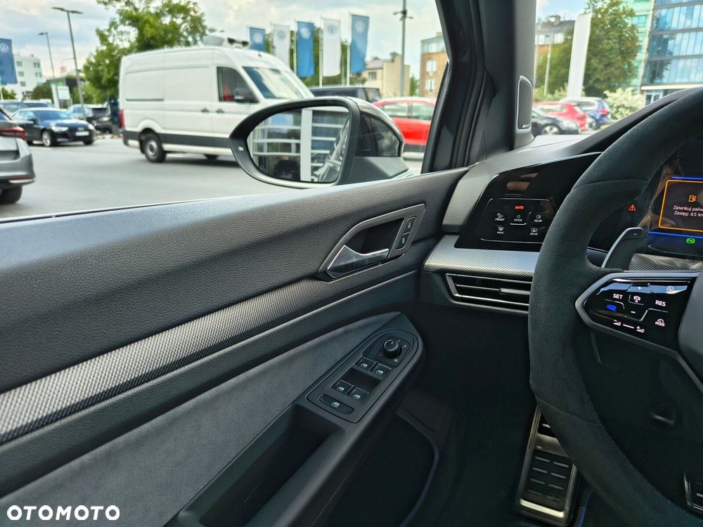 Volkswagen Golf - 16