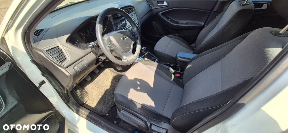 Hyundai i20 1.2 BlueDrive Classic + - 9