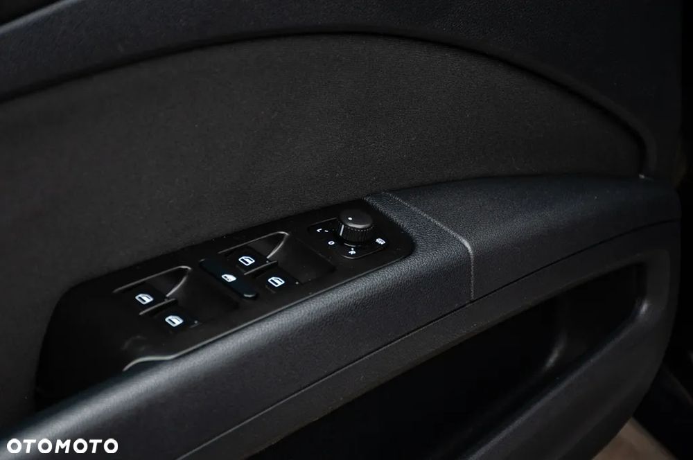 Skoda Superb 2.0 TDI DSG Exclusive - 37