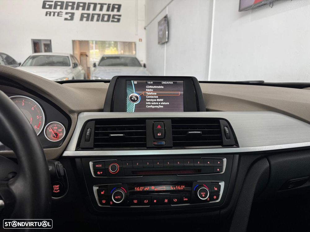 BMW 320 d Pack M - 16