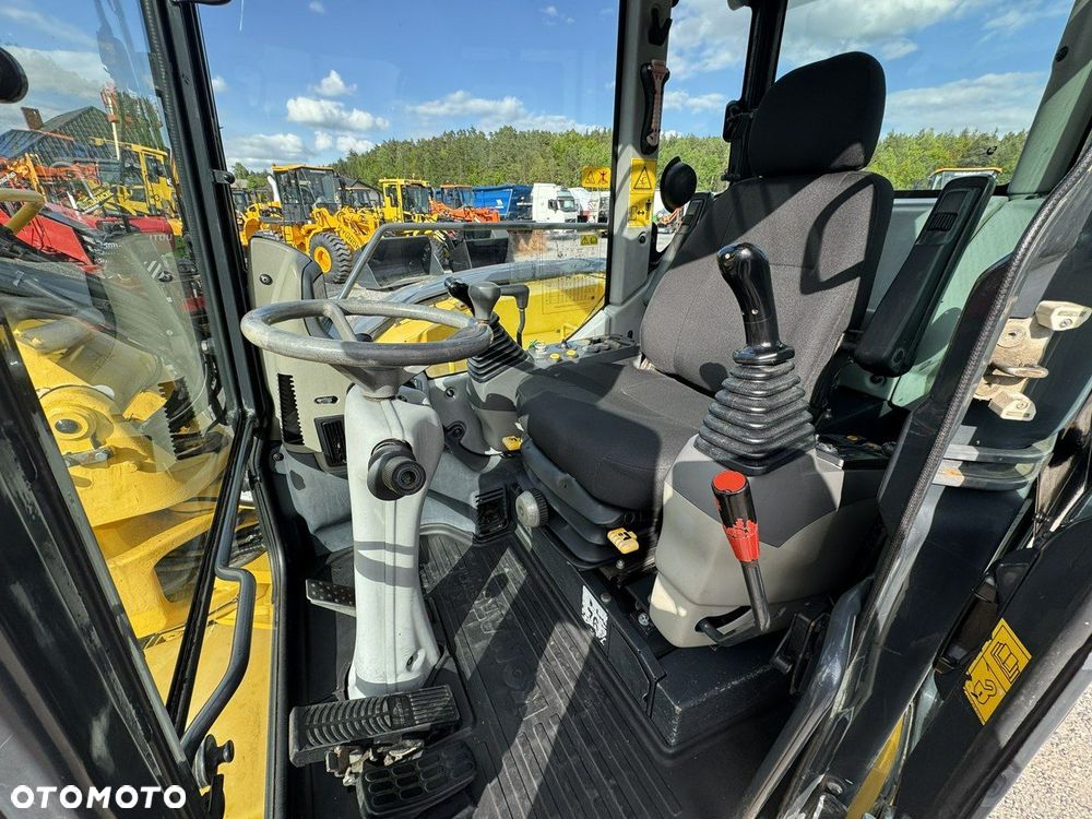 Komatsu PW 98 MR 8 Pług + Podpory 10ton Szybkozłącze - 24