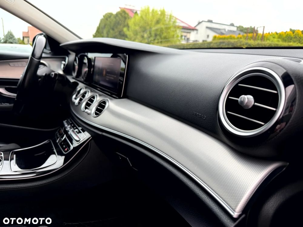 Mercedes-Benz Klasa E 220 d Business Edition 9G-TRONIC - 11