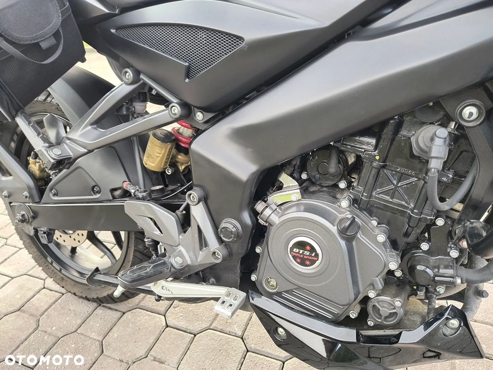Bajaj Pulsar - 8