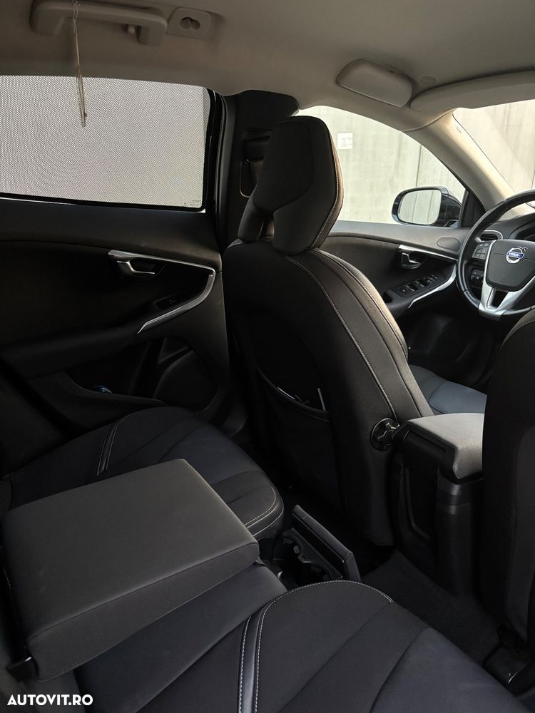 Volvo V40 D4 Momentum - 26