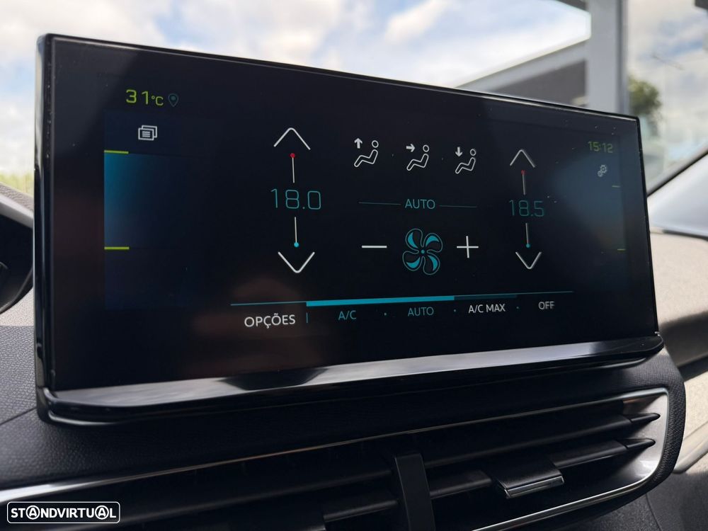 Peugeot 3008 1.6 Hybrid Allure e-EAT8 - 43