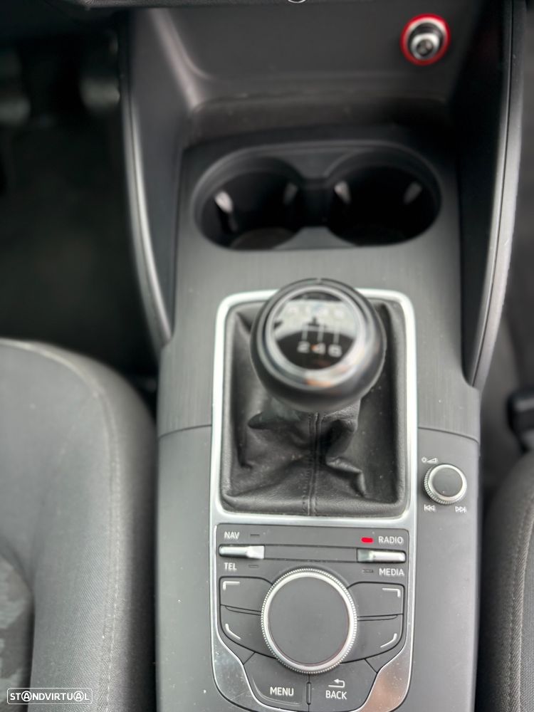 Audi A3 Sportback 1.6 TDI Attraction Ultra - 12