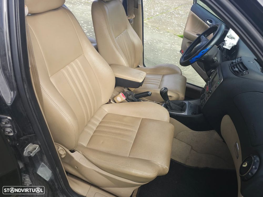 Alfa Romeo 147 1.6 TS Navigator - 19