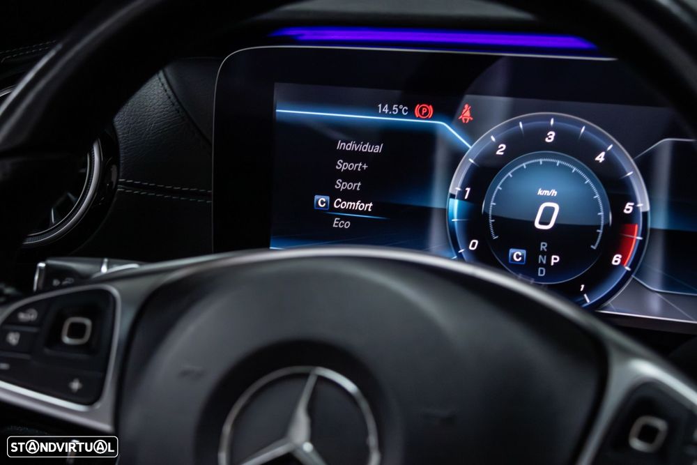 Mercedes-Benz E 220 - 30