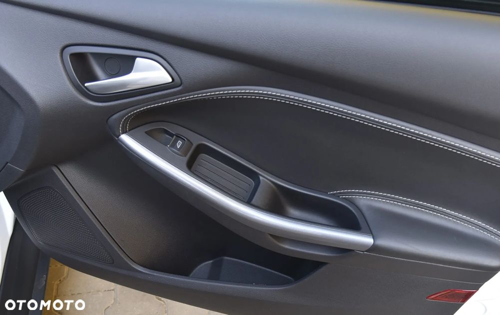 Ford Focus 1.6 EcoBoost Start-Stopp-System Titanium - 19