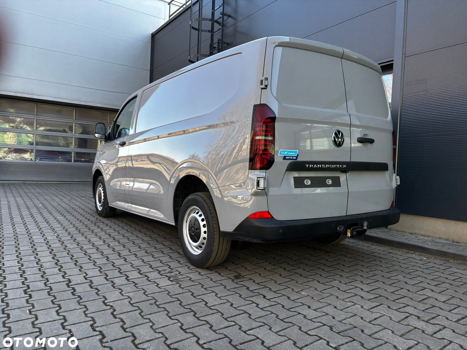 Volkswagen Transporter 2.0 TDI 150 KM 8-b automat. L1 - 27