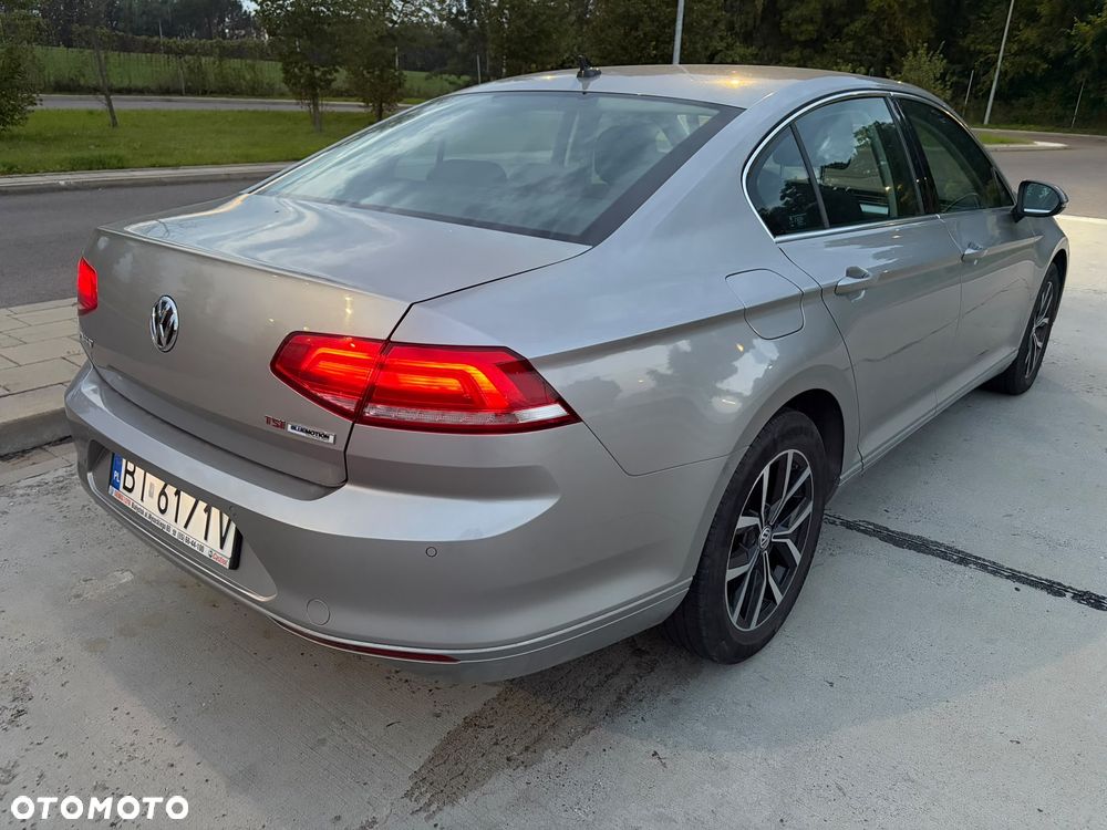 Volkswagen Passat 1.8 TSI BMT Comfortline - 10