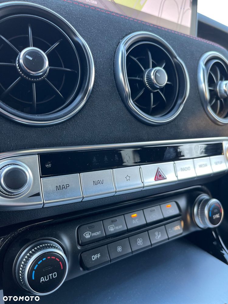 Kia Stinger 3.3 T-GDI V6 GT Prestige Line AWD - 17