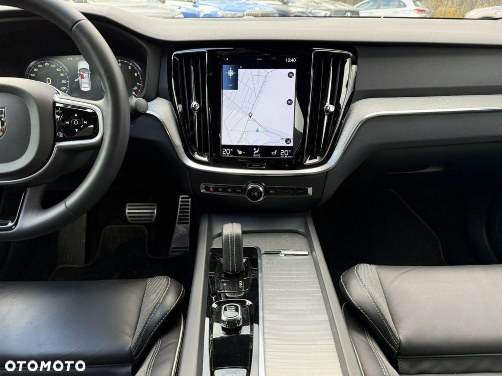 Volvo S60 B4 B R-Design - 11