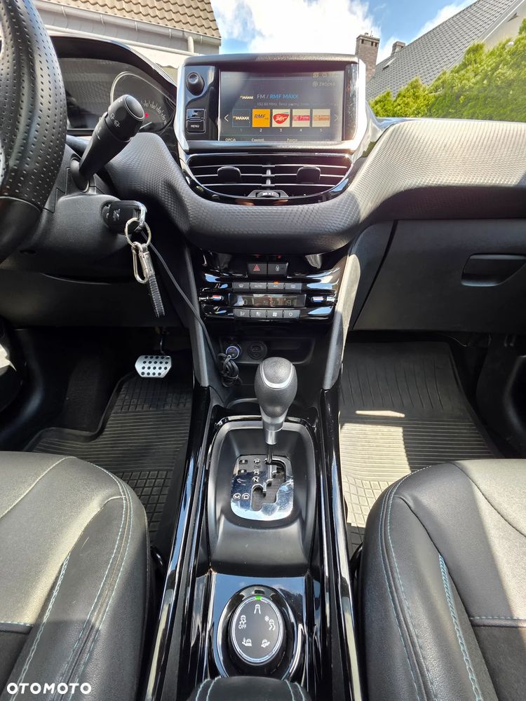 Peugeot 2008 1.2 Pure Tech Crossway S&S EAT6 - 31
