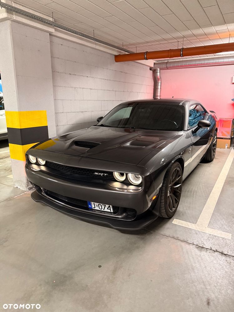 Dodge Challenger - 21
