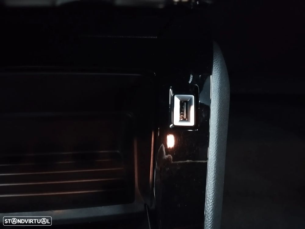 Peugeot 2008 1.2 PureTech Active Pack - 30