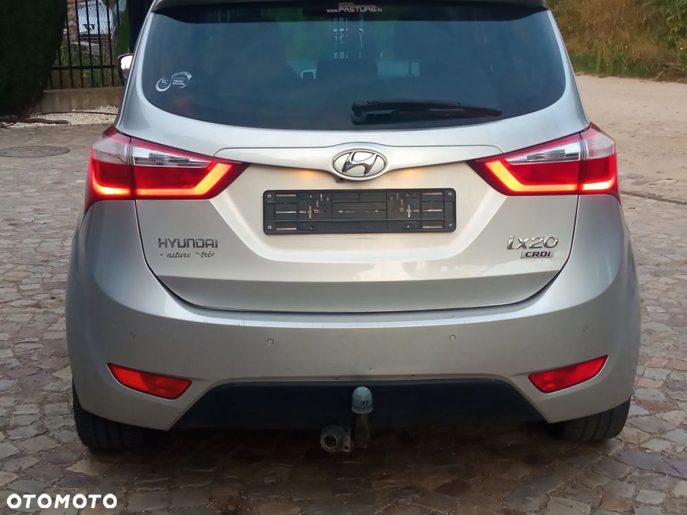 Hyundai ix20 1.6 CRDi Fifa World Cup Edition - 15