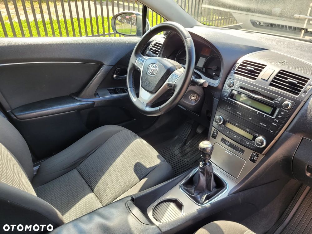 Toyota Avensis 1.8 Sol - 18