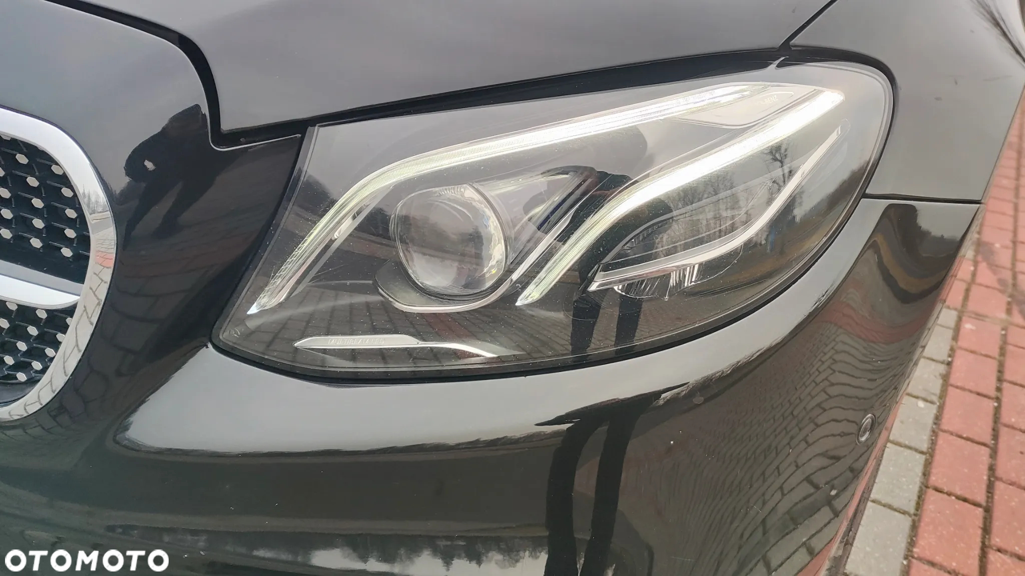 Mercedes-Benz Klasa E 220 d 4Matic Coupe 9G-TRONIC AMG Line - 22