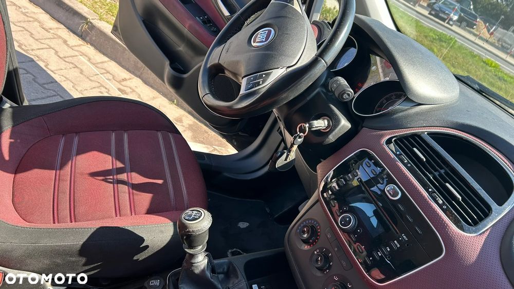 Fiat Punto Evo 1.4 8V Estiva Blue&Me - 3