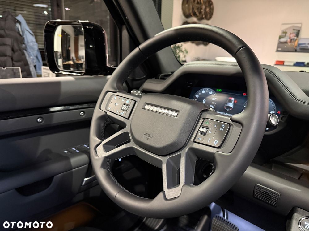 Land Rover Defender 2.0 D240 HSE - 16