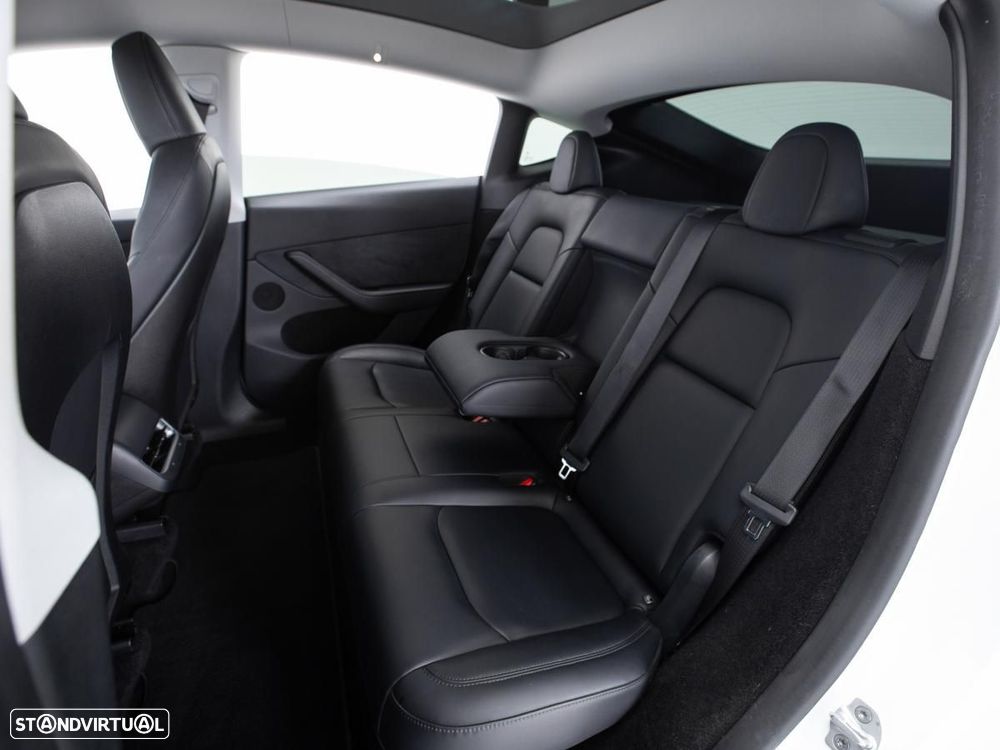 Tesla Model Y Long Range Dual Motor AWD - 12