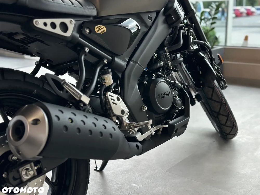 Yamaha XSR - 12