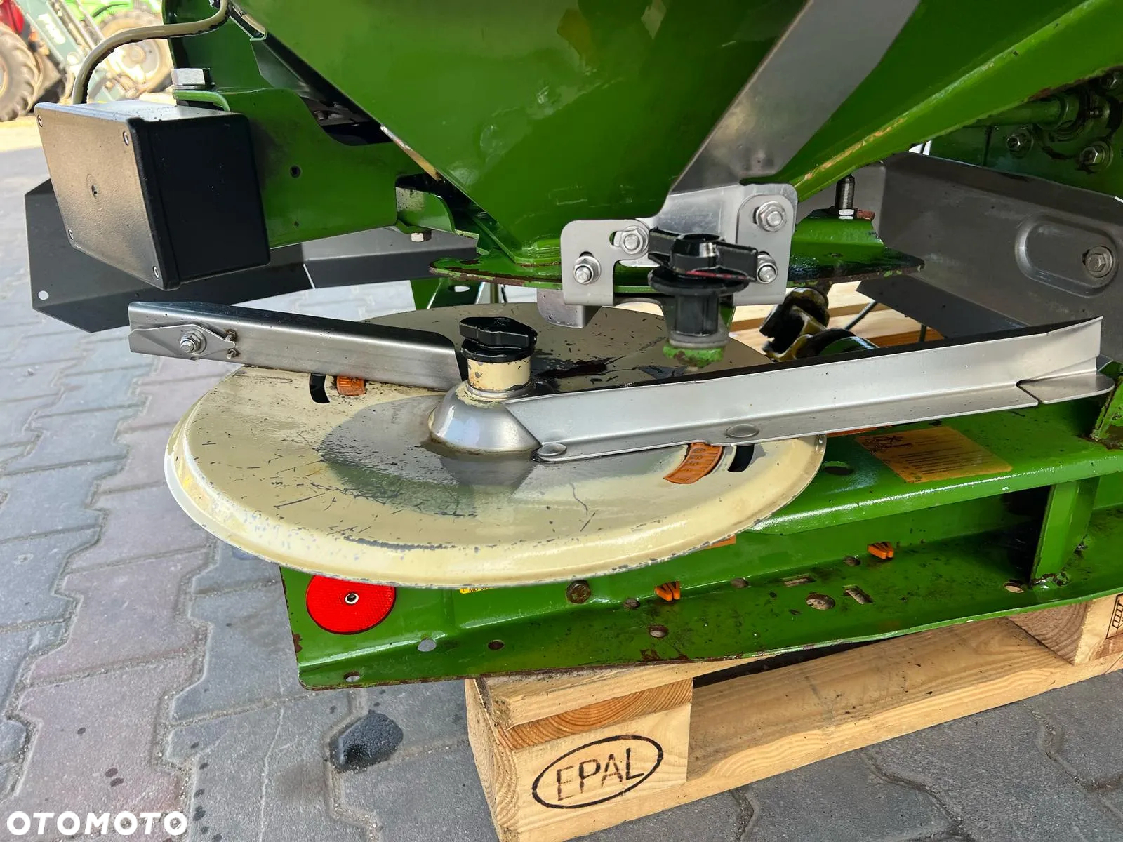 Amazone ZAM MAX - TRONIC SULKY DPX - 10