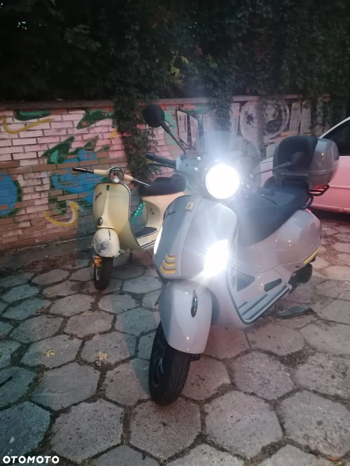 Piaggio Vespa - 4