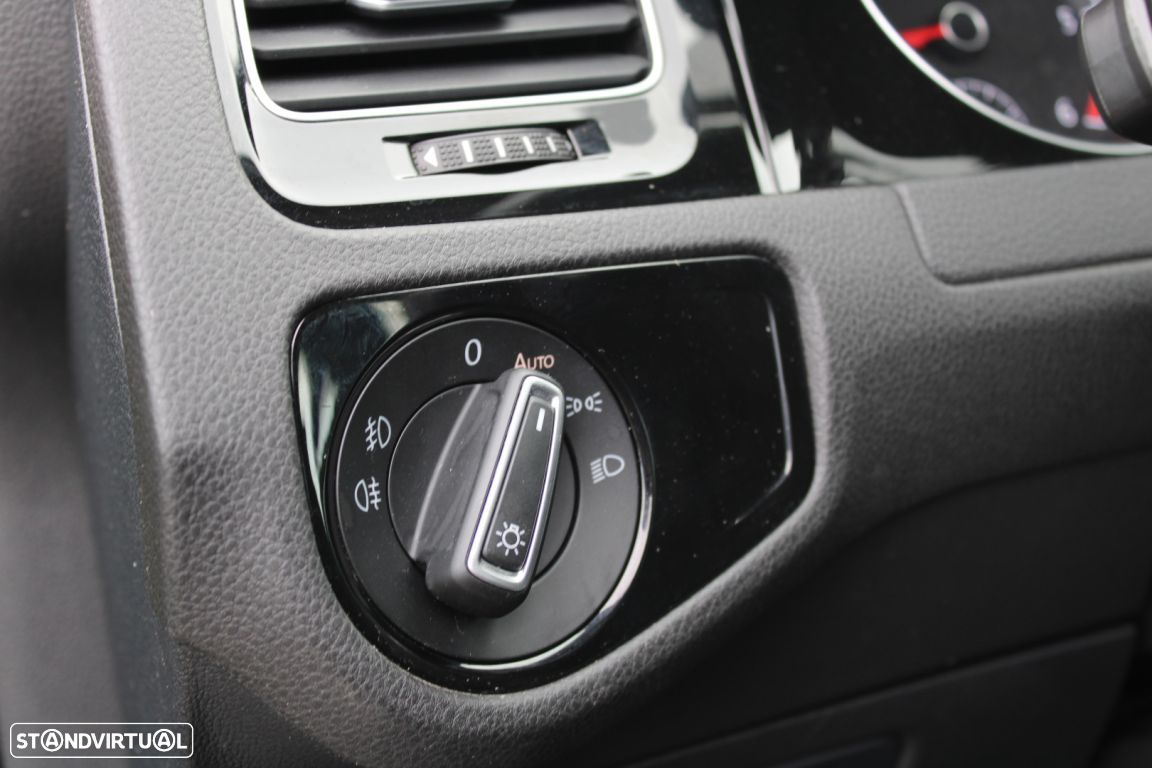 VW Golf Variant 1.6 TDi Highline - 17