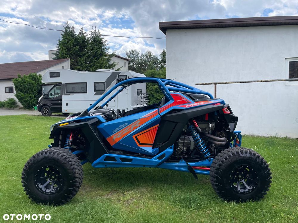 Polaris RZR - 6