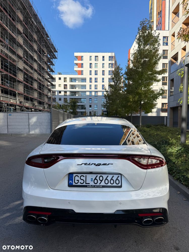 Kia Stinger - 3