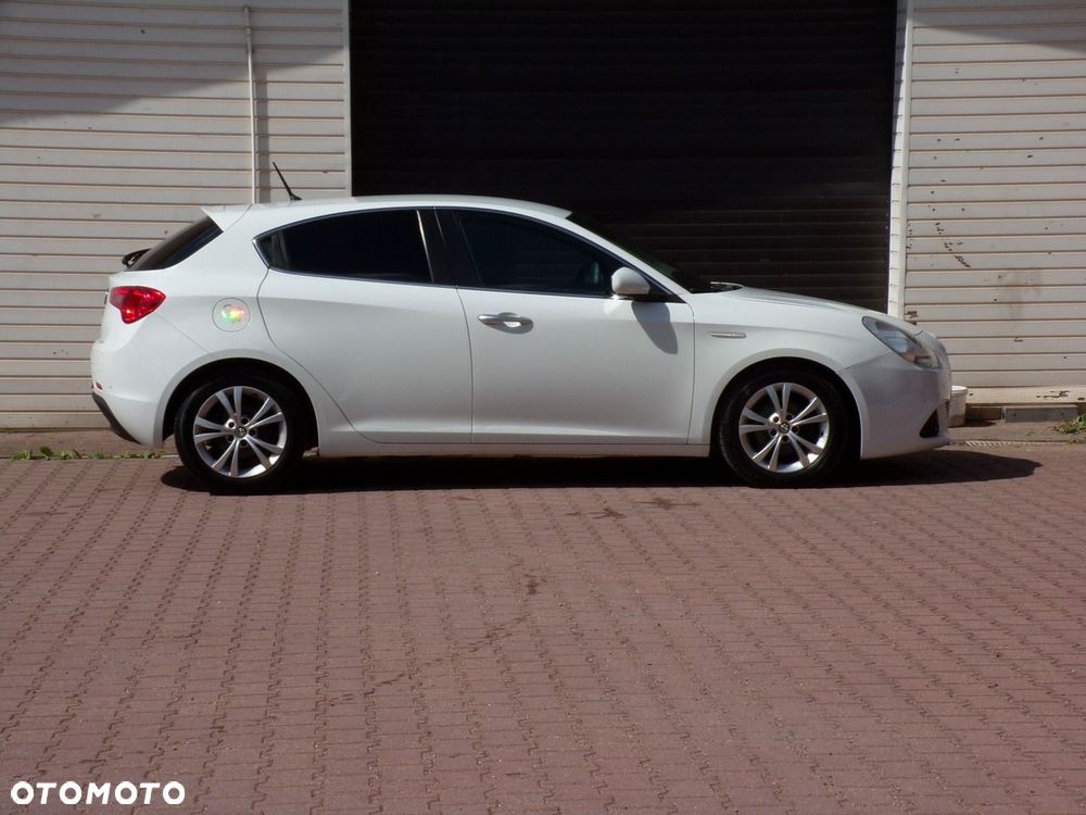 Alfa Romeo Giulietta - 4