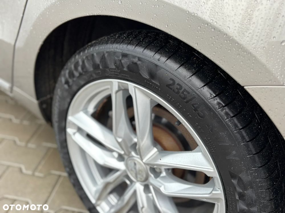 Volkswagen Passat - 15