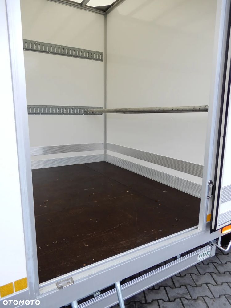 Iveco DAILY 35S18 Kontener 5047 mm 10.E.Palet Boczne Drzwi Ładowność 930 Kg WZMACNIANY Rozstaw Osi 4100 mm FULL LED Przebieg 25 Tys Km Stan Jak Nowy UNIKAT POLECAM - 26