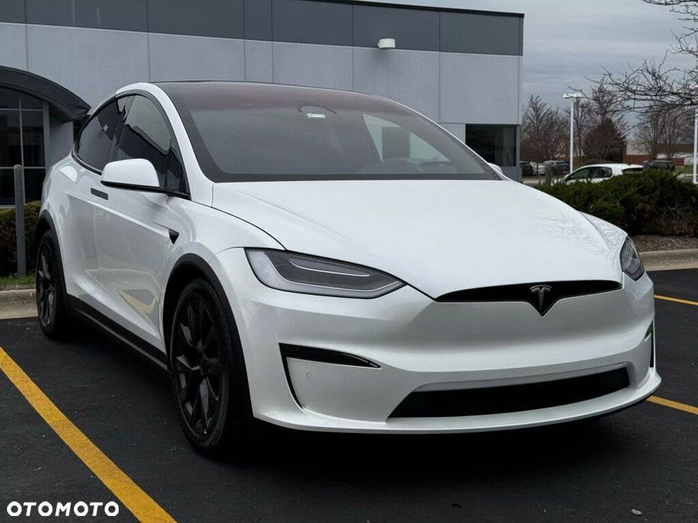 Tesla Model X - 1