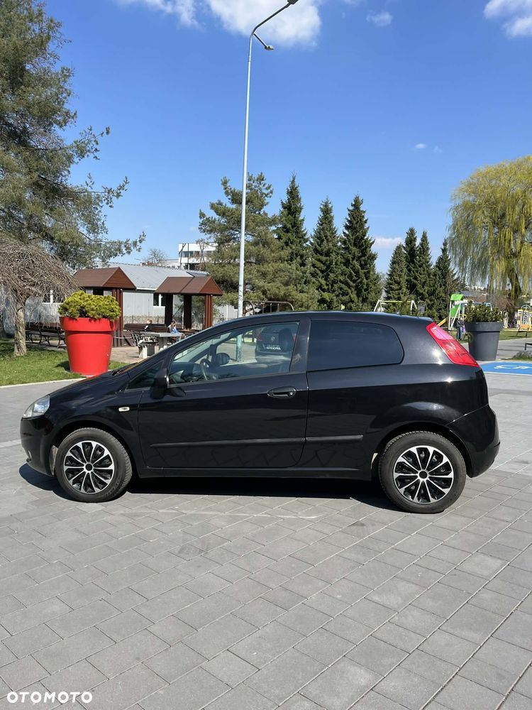 Fiat Grande Punto - 4