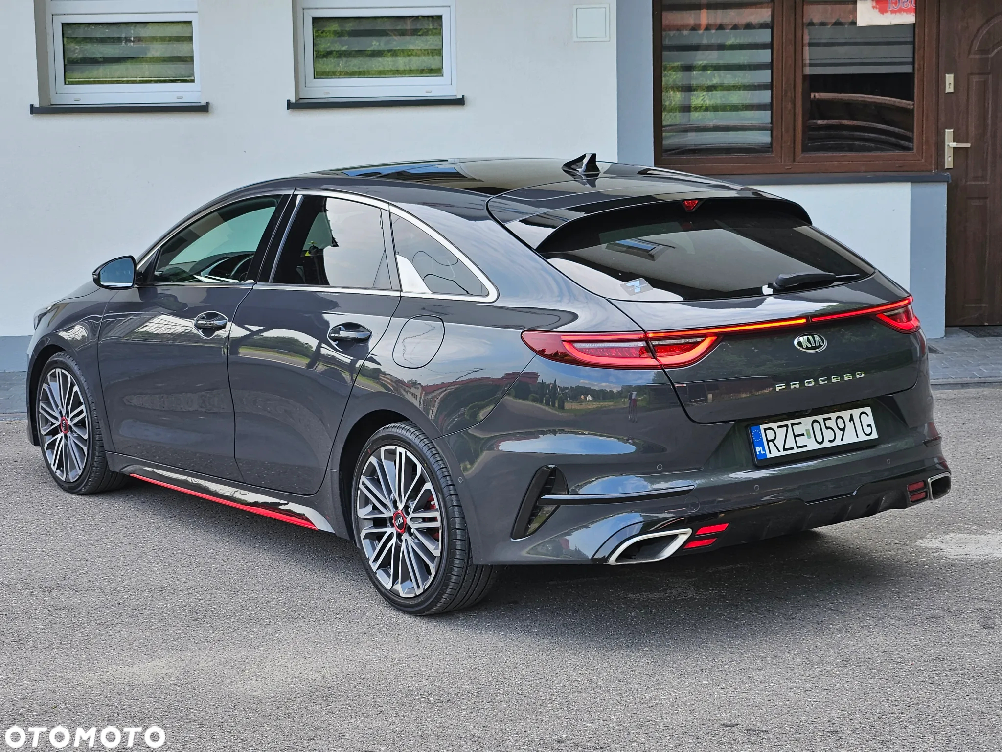 Kia ProCeed 1.6 T-GDI GT DCT - 3