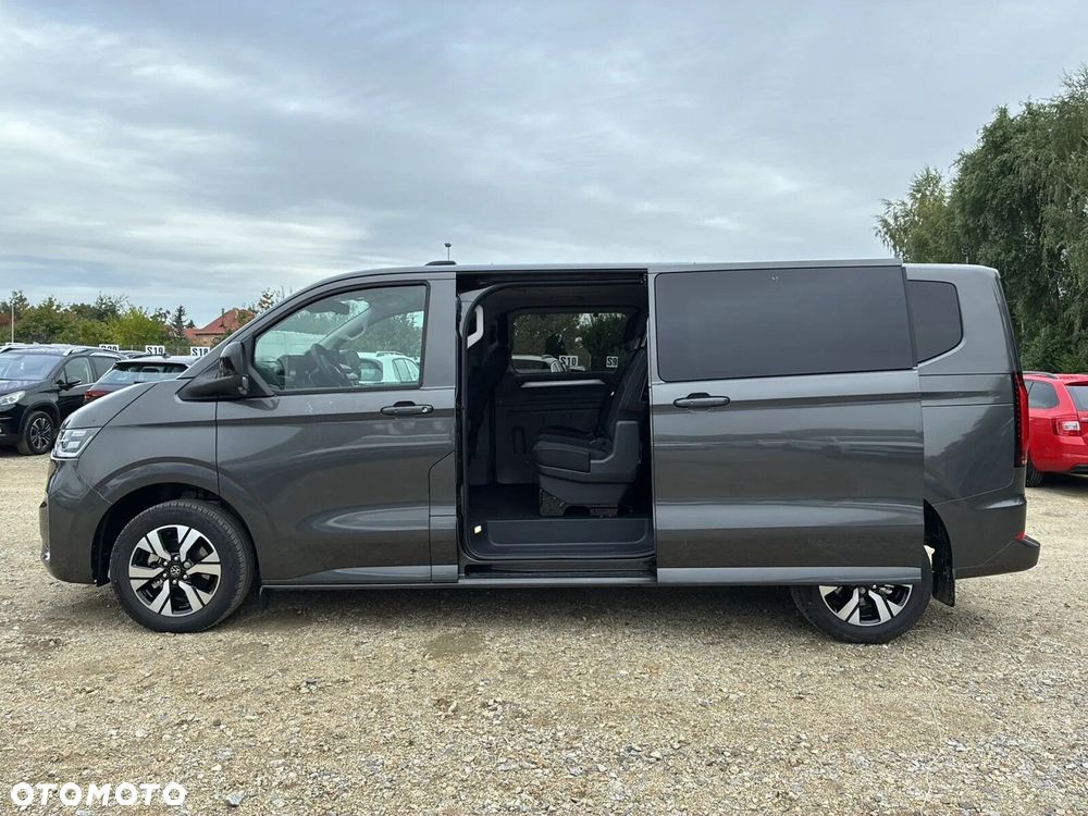 Volkswagen Caravelle - 11