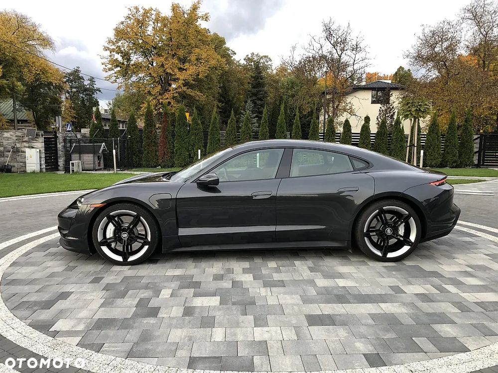 Porsche Taycan Standard - 8